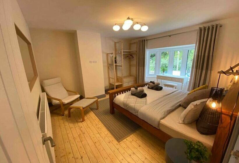 דירת נופש New Modern & Spacious Snowdonia Home  Sleeps 7