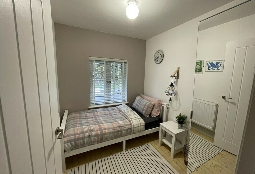 Резиденция New Modern & Spacious Snowdonia Home Sleeps 7