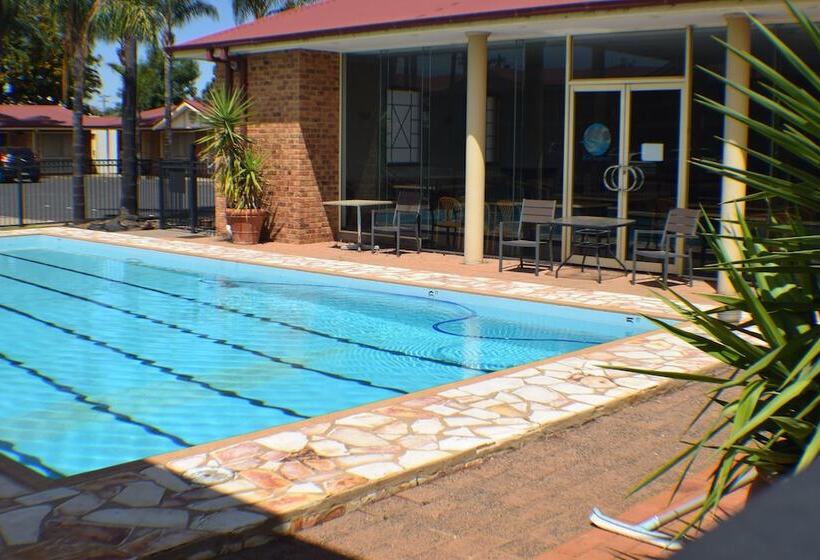 The Oxley Motel