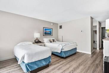 هتل First Floor East Family Deluxe