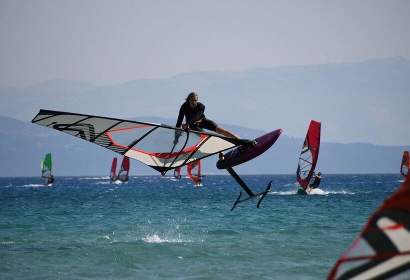 هتل Surf