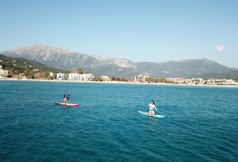 هتل Surf