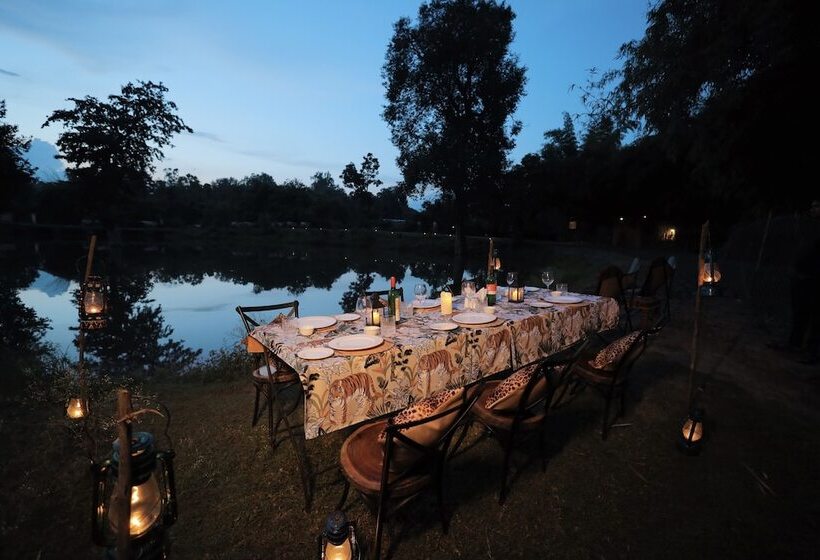 منتجع Bandhavgarh Meadows