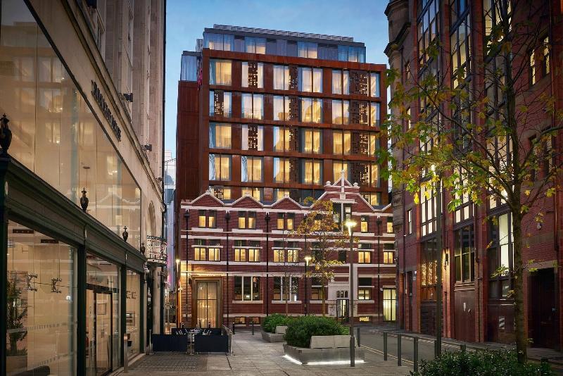 هتل Moxy Manchester City