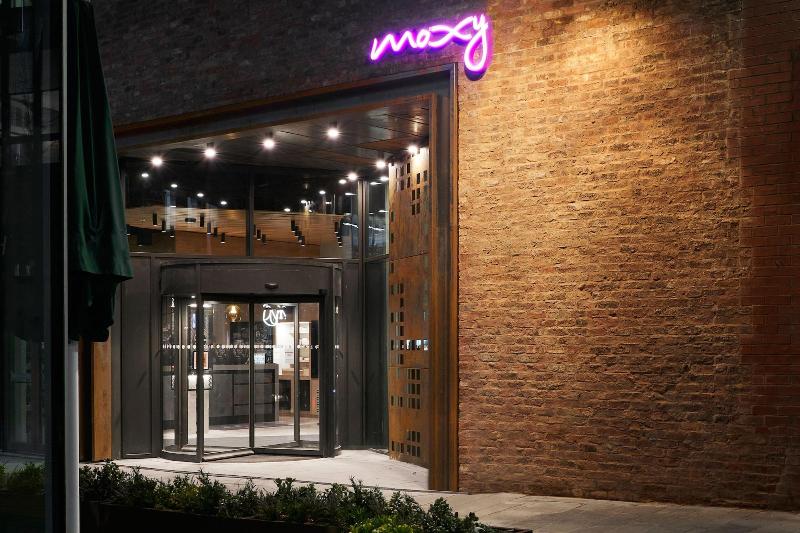 هتل Moxy Manchester City
