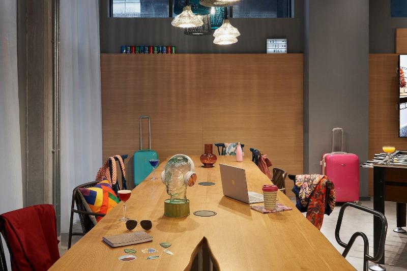 هتل Moxy Manchester City