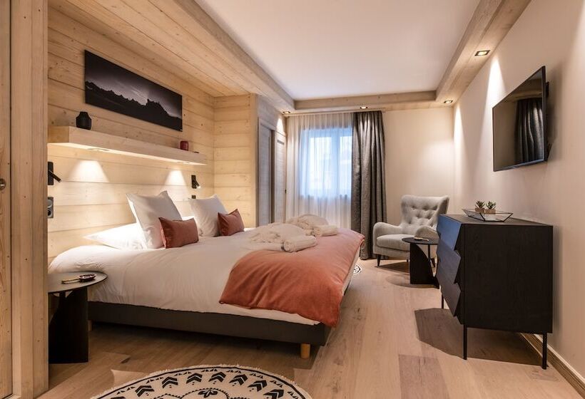 Manali Lodge  By Alpine Resorts