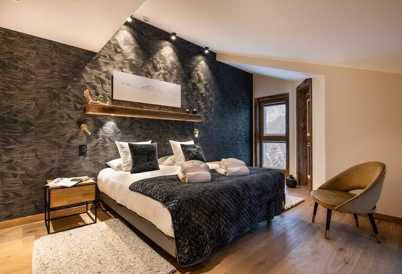 Manali Lodge  By Alpine Resorts