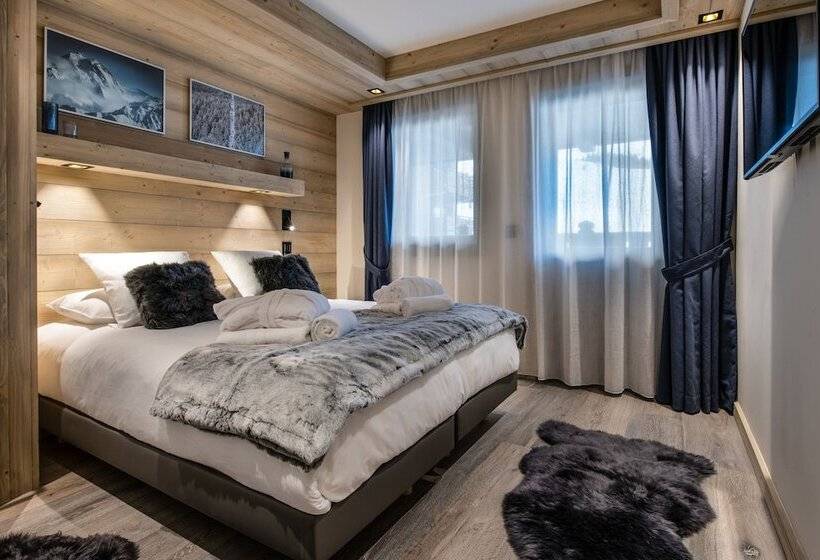Manali Lodge  By Alpine Resorts