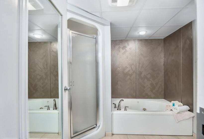 استراحتگاه First Floor Master Suite Bay View