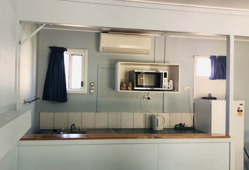 Y Motels Kingaroy