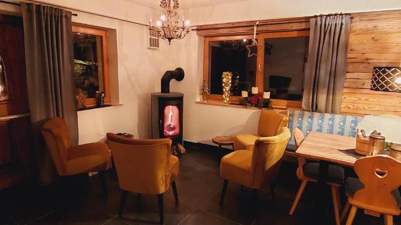 Bed and Breakfast Alpenchalet Almrose