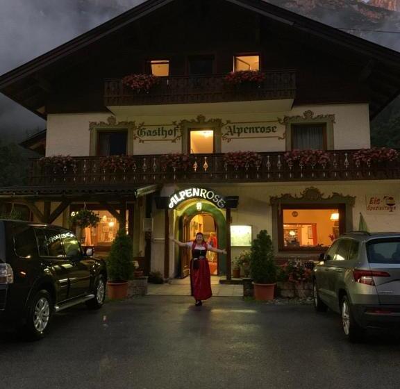 Bed and Breakfast Pension Nina & Gasthof Alpenrose