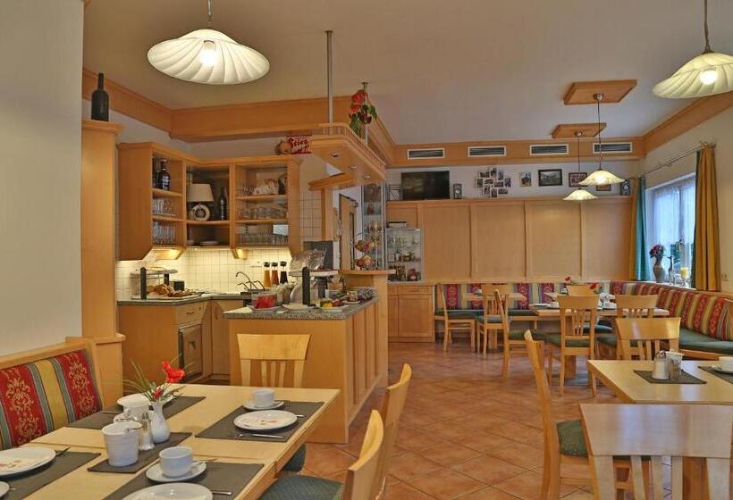 Bed & Breakfast Pension Posauner