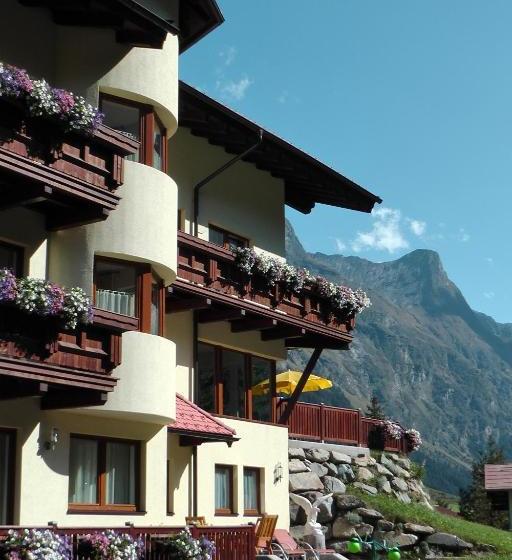 בית מלון כפרי Adlerhof