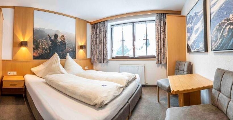 هتل Almhof Reithof Pitztal