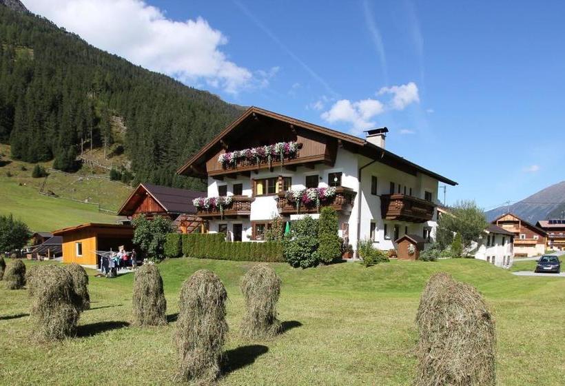 هتل Haus Bergfreund