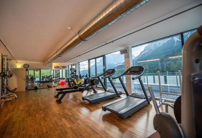 هتل Mytirol