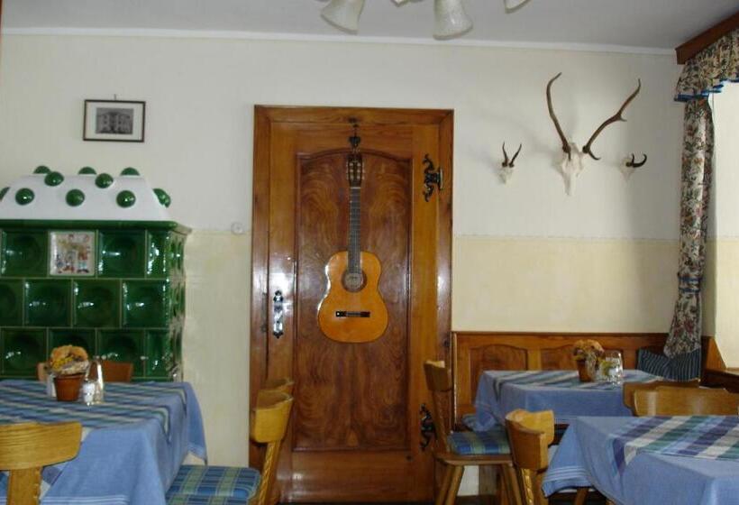 בית מלון כפרי Neuwirt