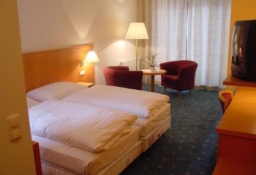 ホテル Wirt Im Feld