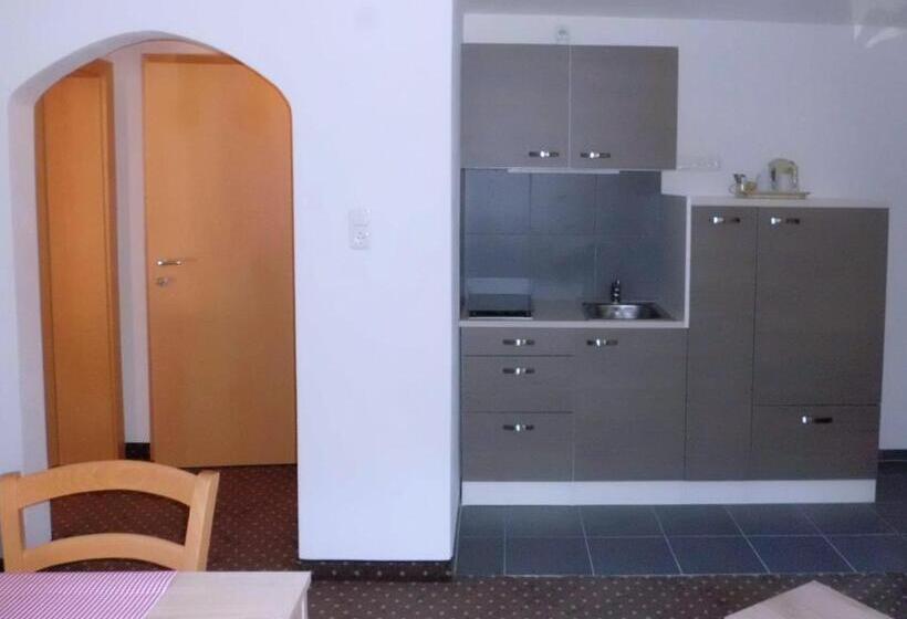 ペンション Alpina Appartements