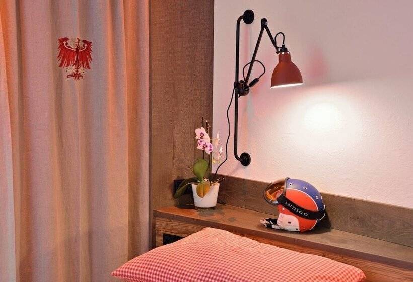 پانسیون Berghotel Pointenhof