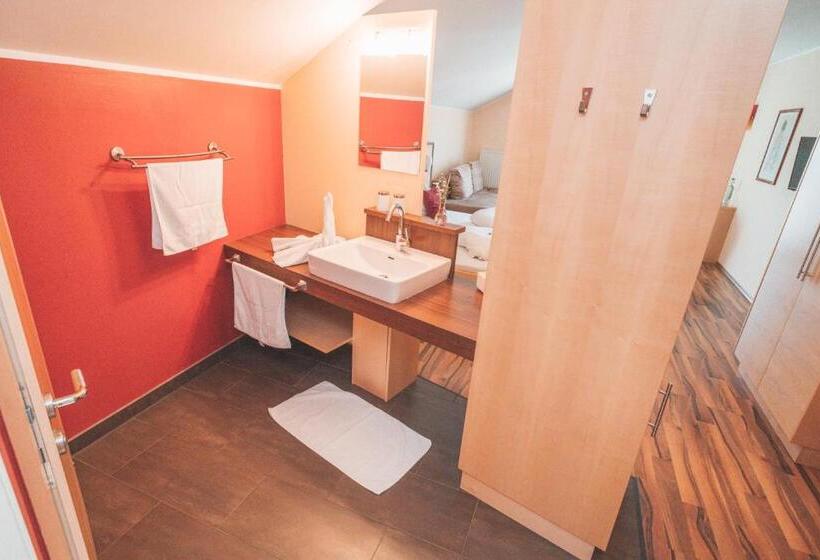 بنسيون Landgasthof Wöhrer