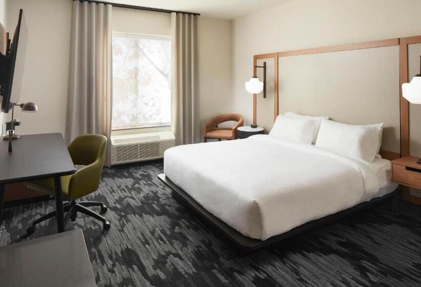 Отель Fairfield Inn & Suites By Marriott Stony Creek