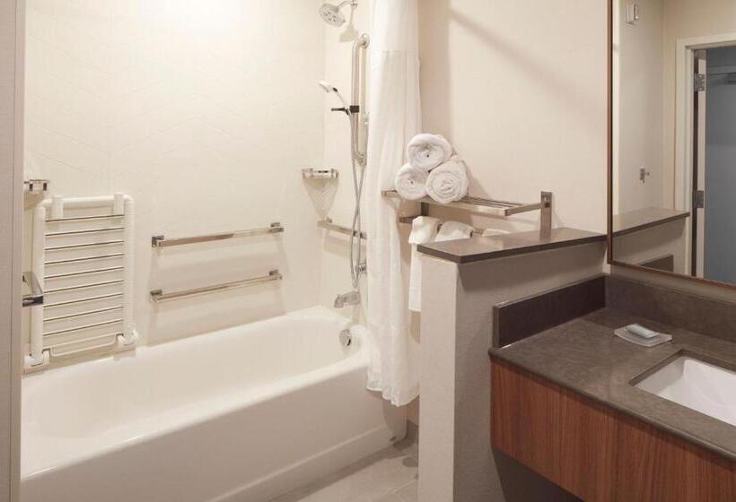 Отель Fairfield Inn & Suites By Marriott Stony Creek