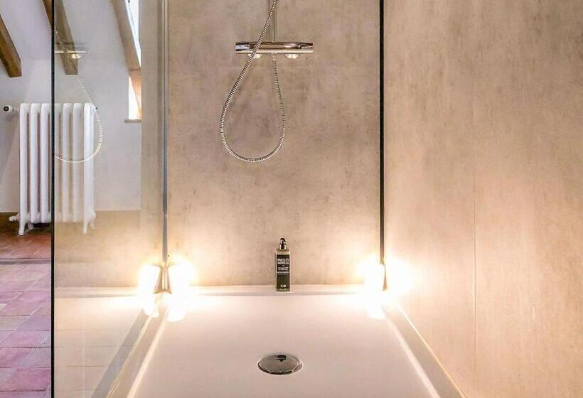 هتل Ibis Styles Dijon Sud Domaine De Beauregard 21600 Longvic