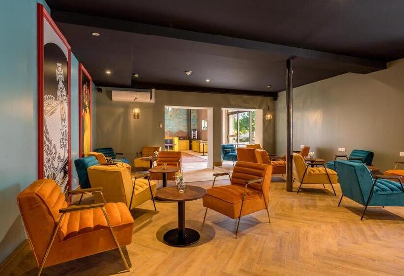 هتل Ibis Styles Dijon Sud Domaine De Beauregard 21600 Longvic