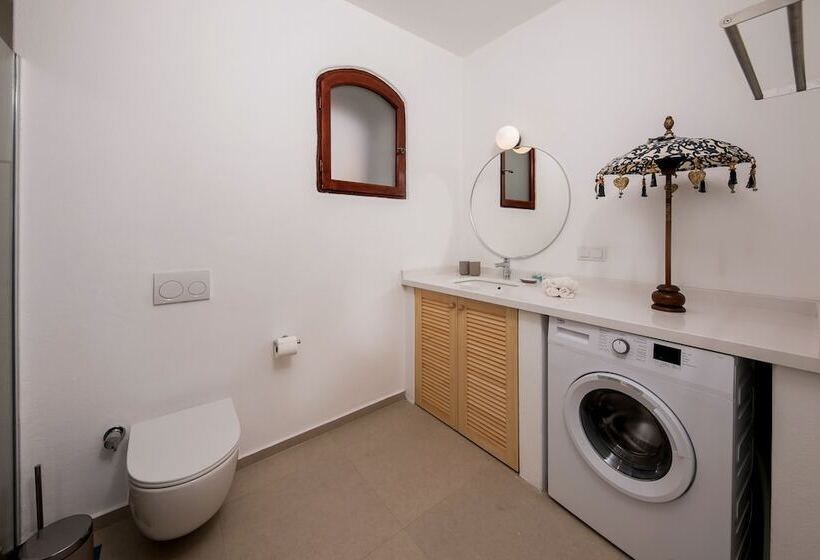 هتل Kale Suites