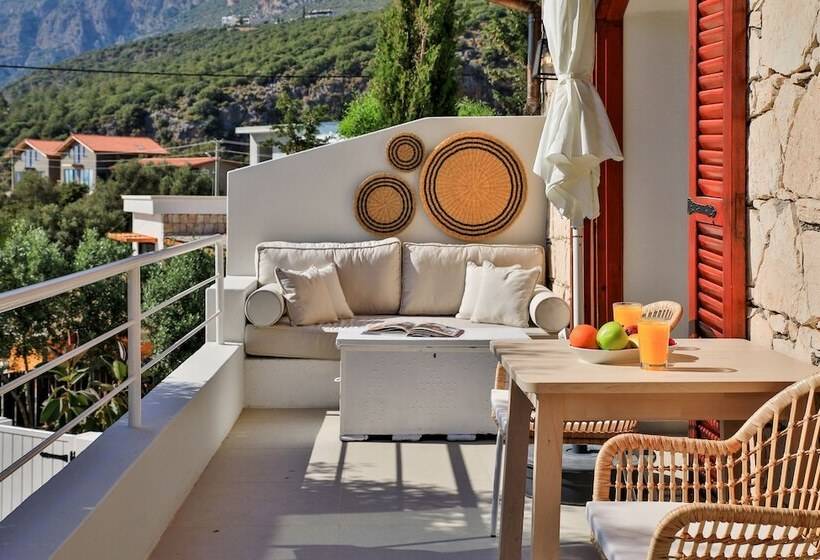 هتل Kale Suites