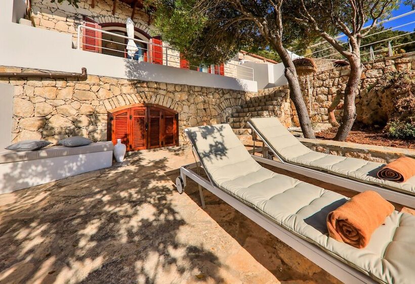 هتل Kale Suites