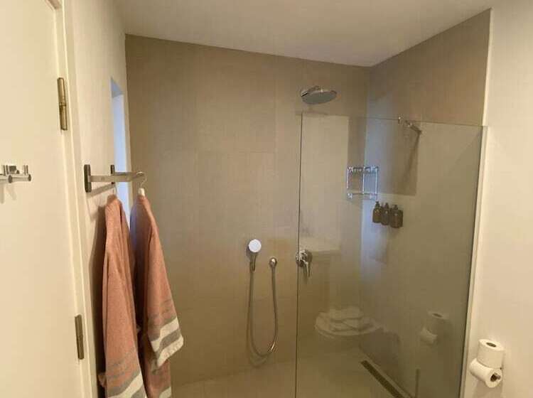 هتل Kale Suites