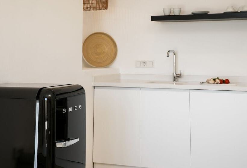 هتل Kale Suites