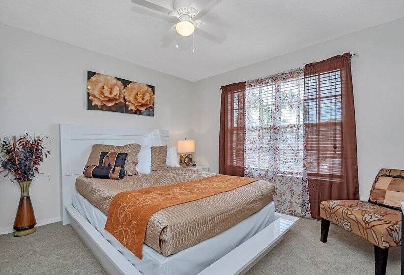 Huge And Modern Home, Only 12 Miles From Disney! #6wr338