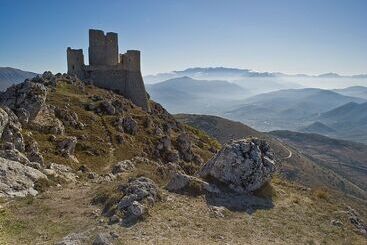 اقامتگاه Large Medieval House In National Park, Super View