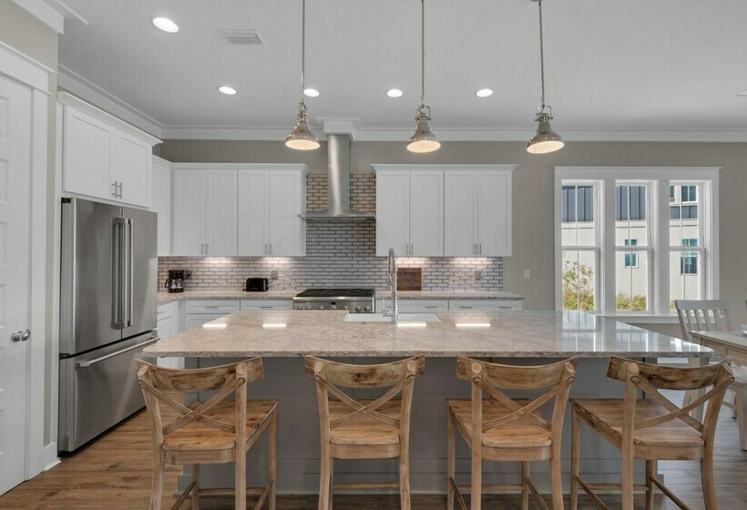 Song By The Seashipwatch