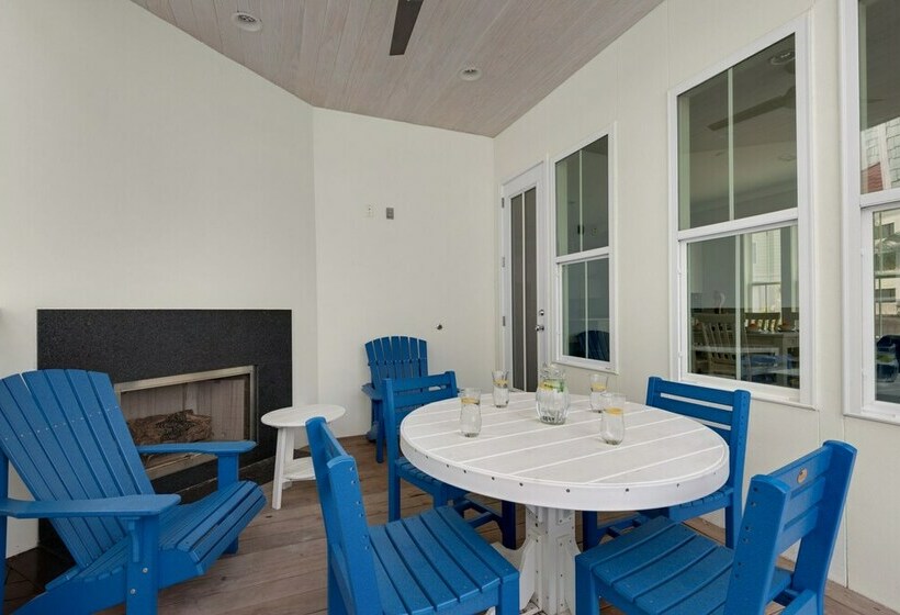 Song By The Seashipwatch