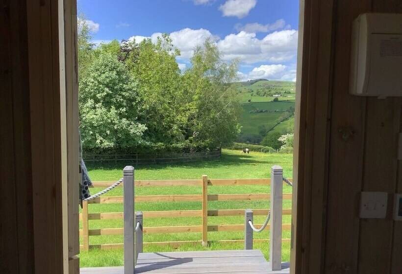 The Shepherds Hut At Hafoty Boeth