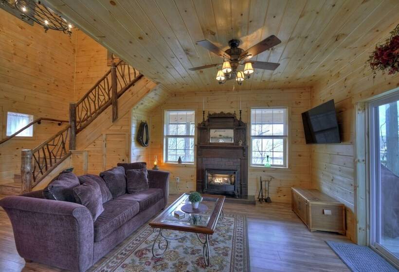 Treehouse Ellijay Star5vacations