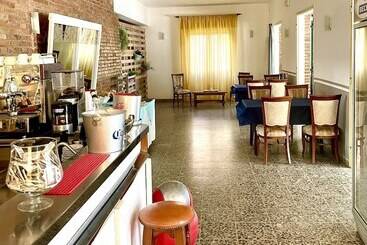 تختخواب و صبحانه Ville Alexandra