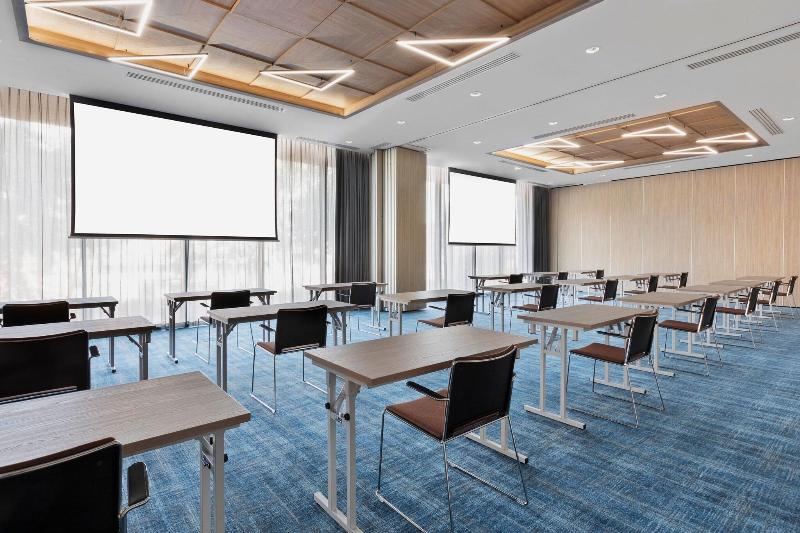 هتل Courtyard By Marriott Szczecin City