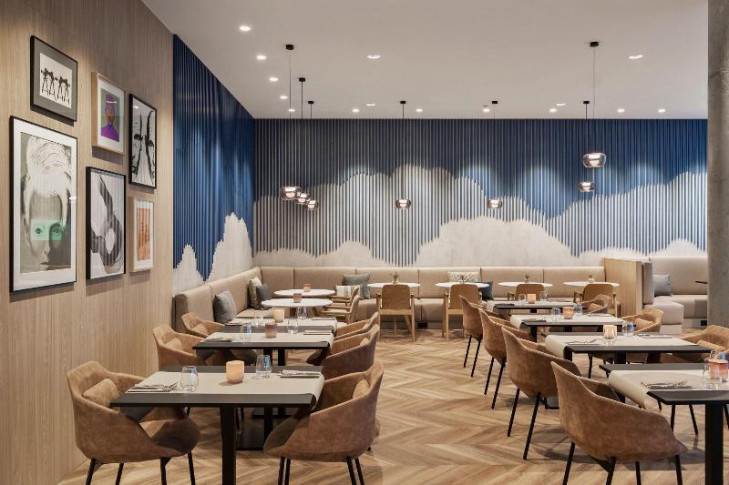 هتل Courtyard By Marriott Szczecin City