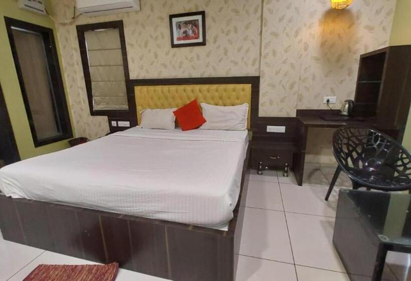 هتل Goroomgo Royal Crown Puri