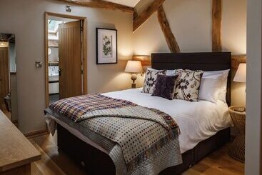 اقامتگاه Beautiful Secluded 2 Bed Barn With Woodfire Hottub