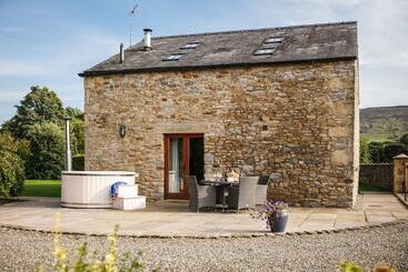 اقامتگاه Beautiful Secluded 2 Bed Barn With Woodfire Hottub