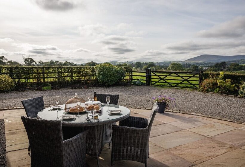 اقامتگاه Beautiful Secluded 2 Bed Barn With Woodfire Hottub