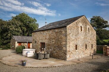 اقامتگاه Beautiful Secluded 2 Bed Barn With Woodfire Hottub